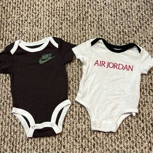 Nike‎ onesies